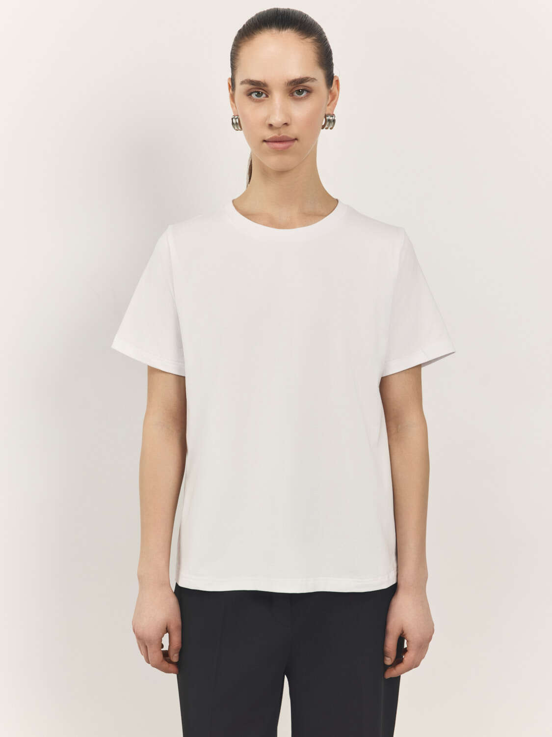 Женская футболка хлопок Знаки - не смотреть на грудь 👚 – купить в интернет-магазине