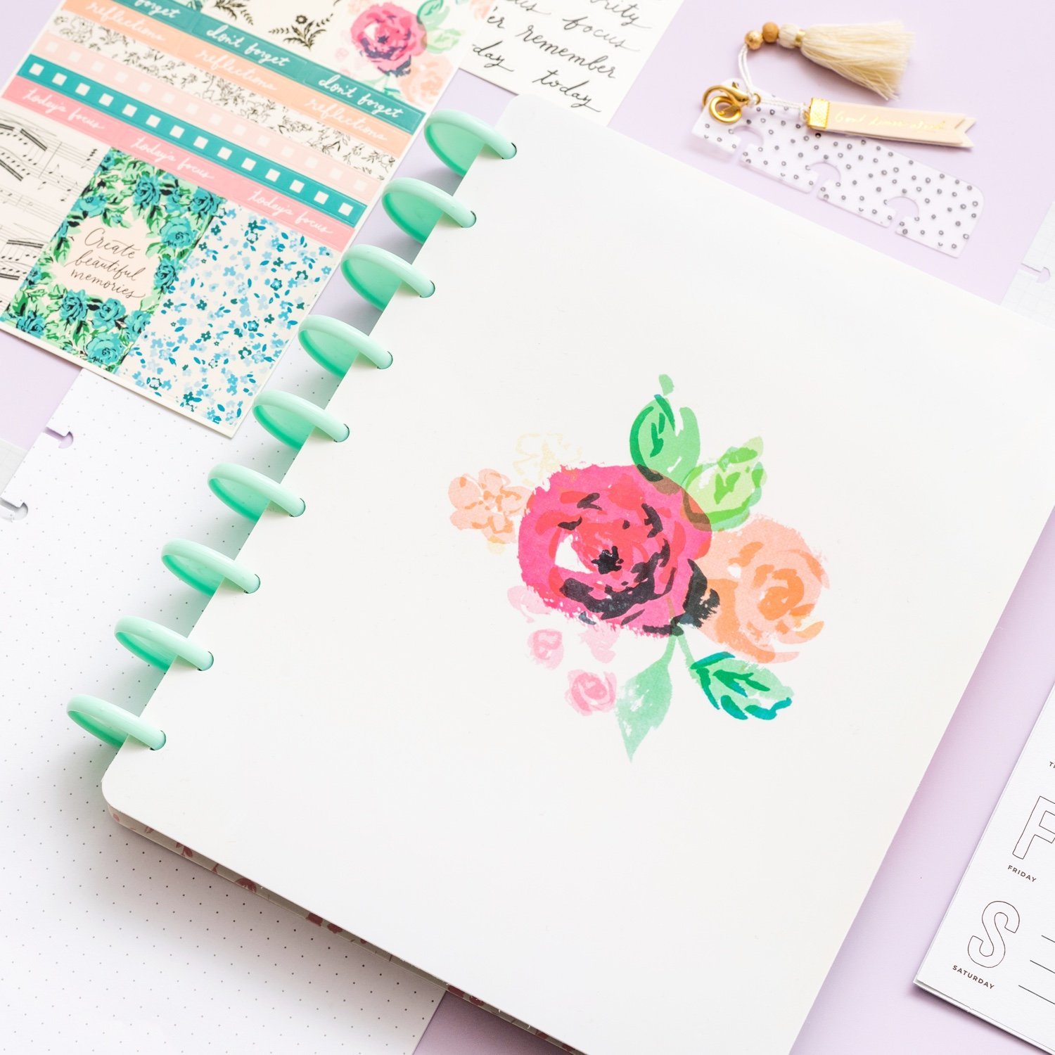 Планер на дисках, не датирован. Maggie Holmes Day-To-Day Undated 12 Month Planner- Blossom