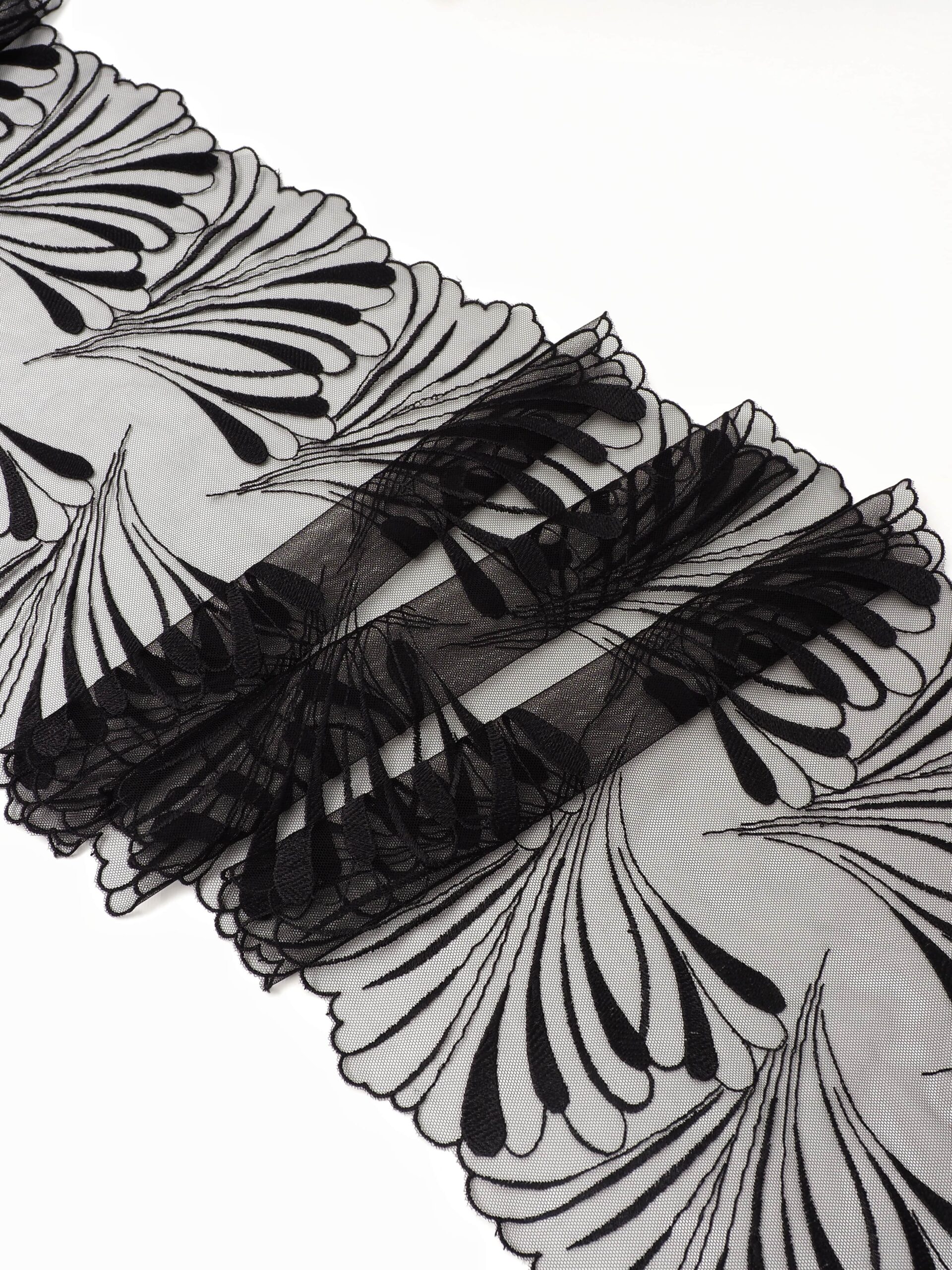 Вышивка на сетке черная неэластичная ширина 30 см