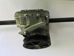 Редуктор привода колес для газонокосилки