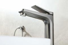 Смеситель для раковины Lemark Bronx - LM3709GM