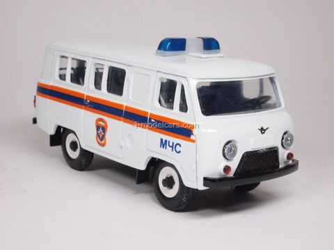 UAZ-3962 Ministry of Emergency Situations Agat Mossar Tantal 1:43