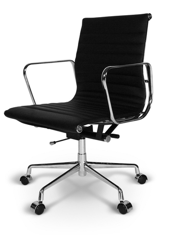 Кресло Eames Style Ribbed Office Chair EA 117 черная кожа
