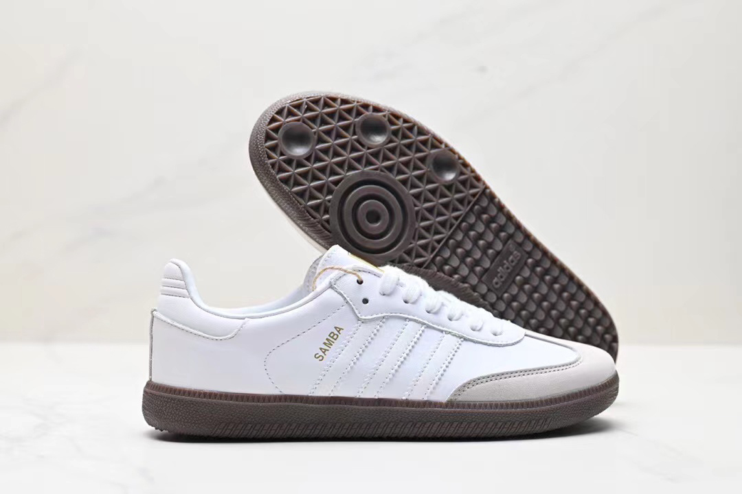 Yeezy double white 2025