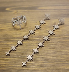 a15735-kolco-meteorites-iz-serebra-s-kub-cirkonami-na-palec-na-falangu