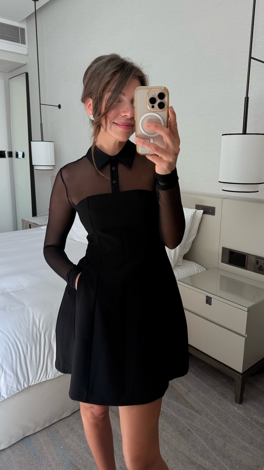 Платье с сеточкой на груди