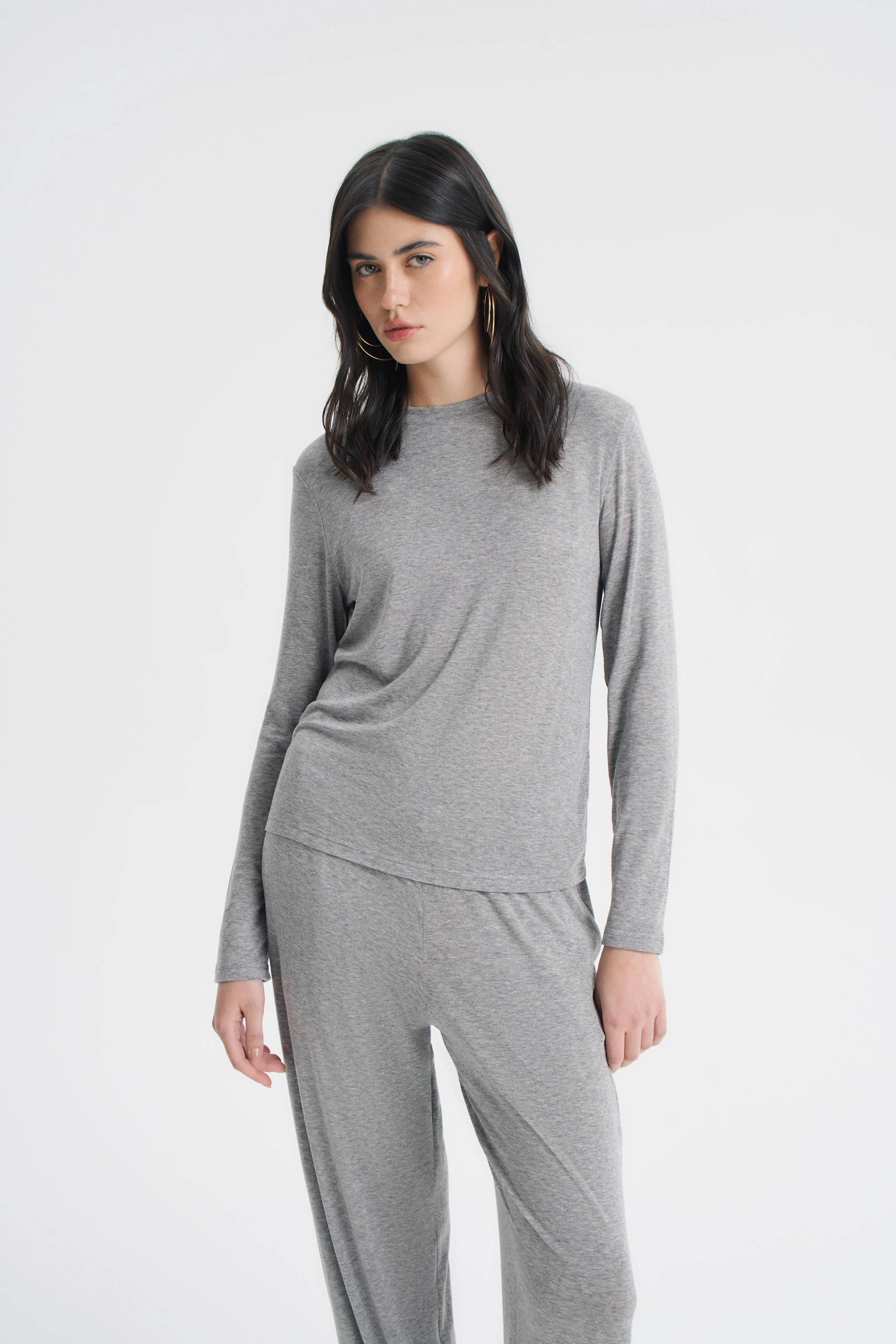 Лонгслив из тонкого трикотажа