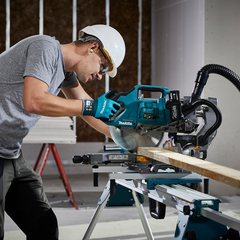 Аккумуляторная торцовочная пила Makita LS002GZ01
