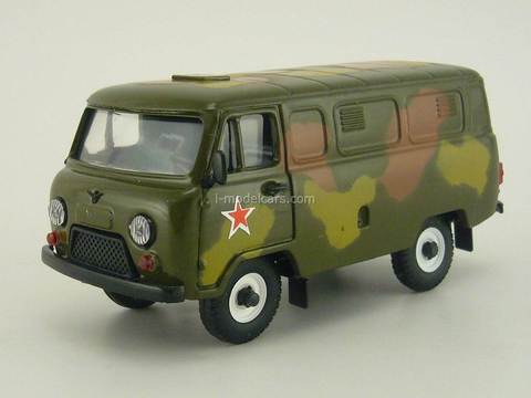 UAZ-3741 Military camouflage light summer 1:43 Agat Mossar Tantal