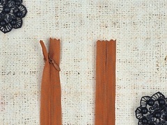 Молнии потайные, L 75 см, св. коричневый