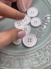 Пуговицы на прокол белые матовые