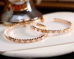 54234 - Серьги-конго BEe CHAUMET lux качество VGOLD