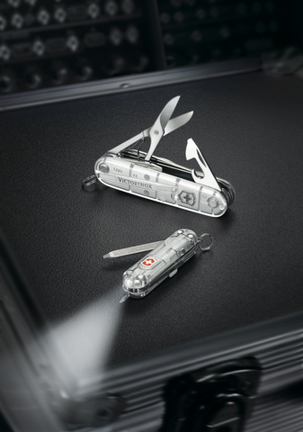 Нож складной Victorinox Huntsman, 91 mm, 15 функций, полупрозрачный серебристый