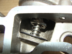 Термостат с корпусом в сб. УМЗ-417/421 н.о.