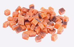 Titbit лакомство для собак Кубики из лосося лакомство для собак 80 г