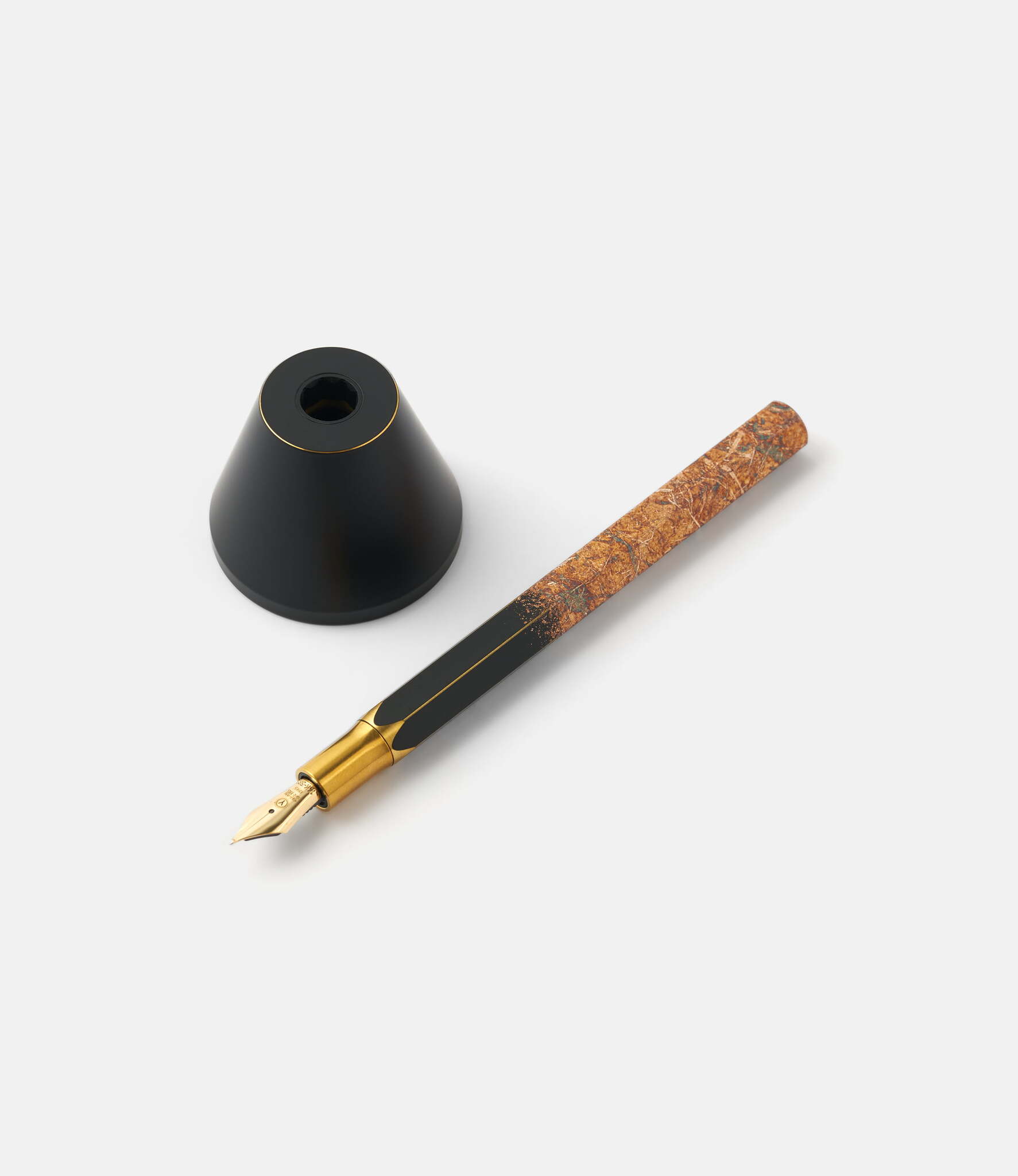 Ystudio Desk Pen Yakihaku — настольная перьевая ручка