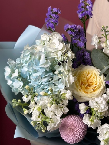 Сборный букет «Голубое сияние»