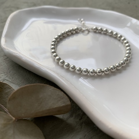 браслет с серебряными шариками 4 мм