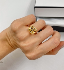 40025- Кольцо из серебра в лимонной позолоте с желтым цирконом огранки принцесса