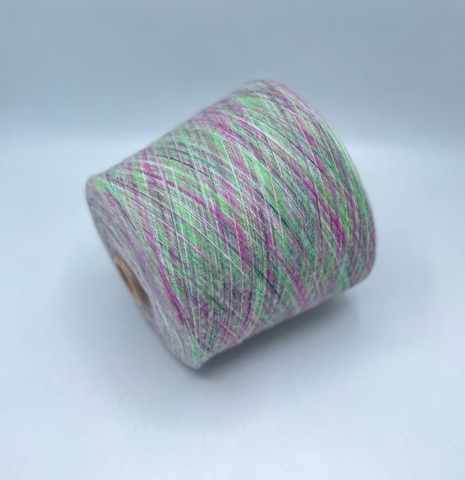 Бобинная пряжа,2200м,Pannetto multicilor, 65% Меринос, 35%Полиамид,Клевер,37070