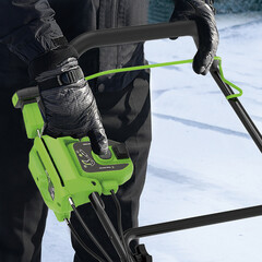 Снегоуборщик Greenworks GD40STX2K5 40V (51 см) аккумуляторный, с АКБ 5 А/ч и ЗУ