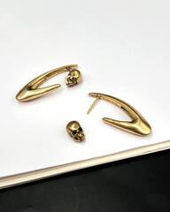 20421- Серьги овальные Alexander McQueen в винтажном стиле