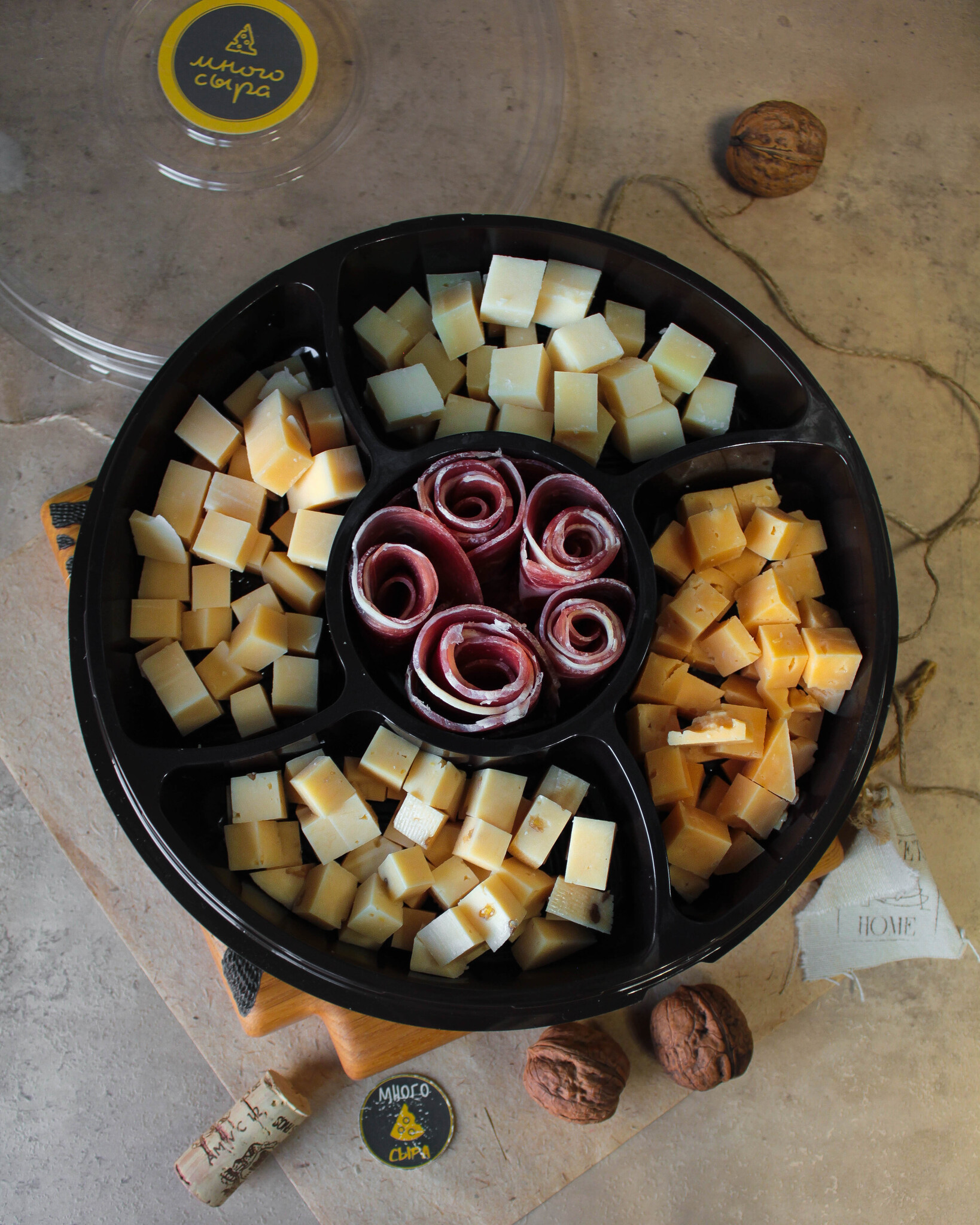 Сырная тарелка «Севилья», 500гр, цена 2200 руб - купить с доставкой в ...