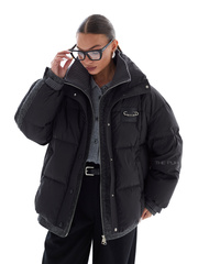 Короткий черный пуховик с шерстяными вставками