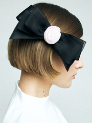 Бант двойной с розовой розой