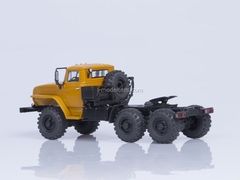 Ural-44202-0311-31 road tractor engine YaMZ-238 AutoHistory 1:43