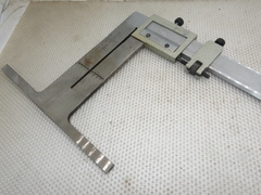 Штангенциркуль ШЦ-ВК-630 (250-630мм) Ц/д 0.1мм СТИЗ (для внутренних канавок)