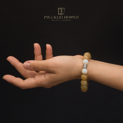 Браслет Православный. Медовый/белый нефрит. 12мм
