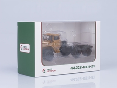 Ural-44202-0311-31 road tractor engine YaMZ-238 AutoHistory 1:43