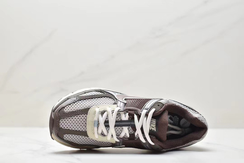Nike Zoom Vomero 5 'Earth Fossil' 