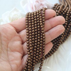 Майорка шоколадная 4 мм, 1 нить, МА086