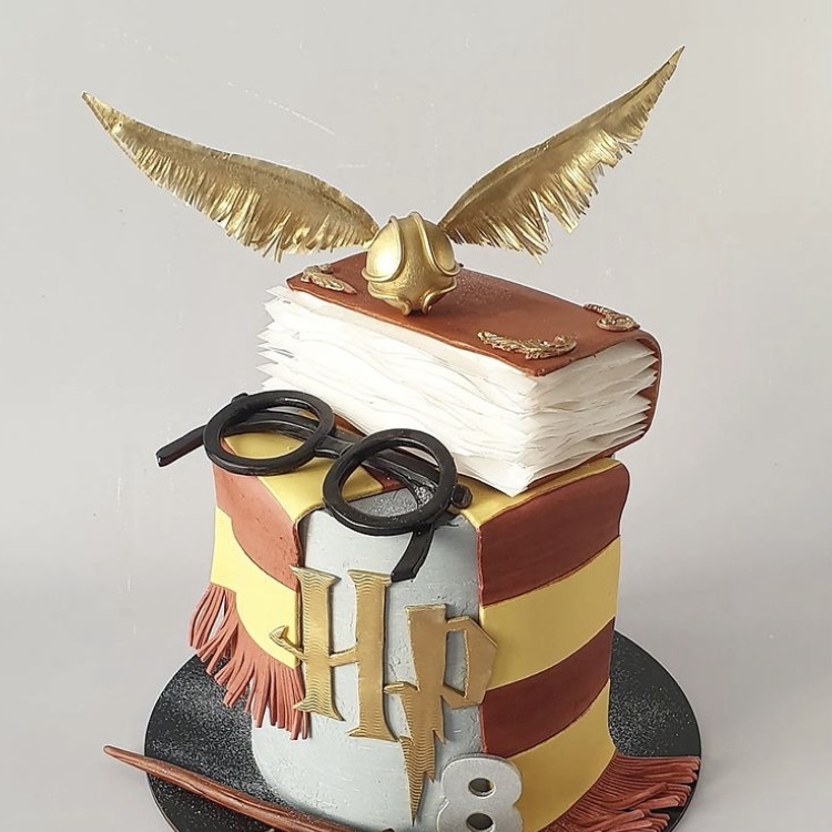 Торт \"Гарри Поттер\" – купить за 3 800 ₽ | Кондитерская студия LU TI SÙ ...