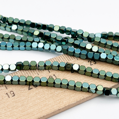 Гематит Многогранник бусины (имитация), цвет зеленый, размер около 2,8 мм, цена за отрезок 19 см (1/2 нити)