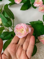 Лиана с Розами, 21 голова на лиане, Розовые розы, длина одной лианы 1,75 м, набор 1 шт.