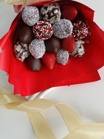 Букет из клубники в шоколаде 