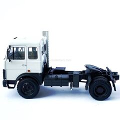 MAZ-5432 truck tractor 1981-1985 white 1:43 Nash Avtoprom