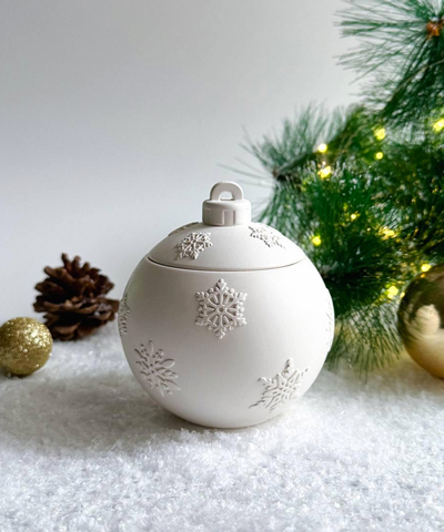 Свеча Зимний шар какао