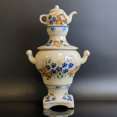 Самовар фарфоровый с чайничком роспись цветы, ягоды, Гжель, винтаж времен СССР 1970-1990 гг