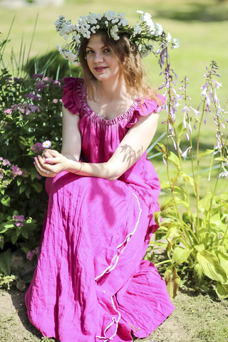 Есения. Платье женское льняное с оборками PL-4233-26