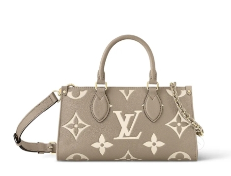 Все сумки Сумка-тоут LOUIS VUITTON On The Go East West со съемным ремнем-цепочкой с плетёной отделкой из кожи Снимок_экрана_17-2-2025_20230_bags-boutique.com.jpeg