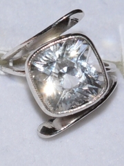 Горный хрусталь 640  (кольцо из серебра)