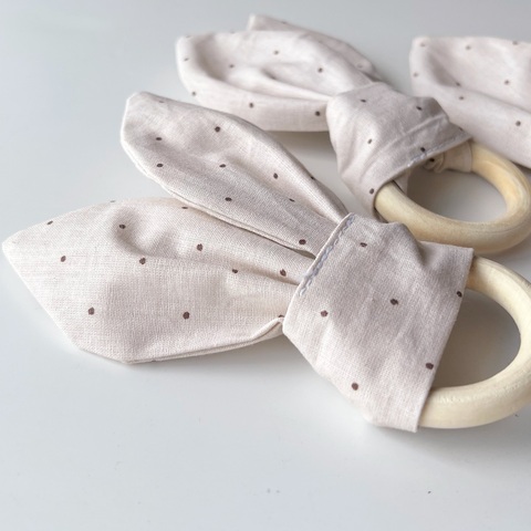 Грызунок шуршащие ушки «Точки на кремовом»