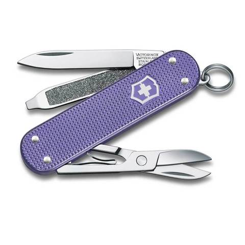 Нож-брелок Victorinox Classic SD ALOX Colors, Electric Lavender (0.6221.223G) с алюминиевыми накладками рукояти, 5 функций, 58 мм. в сложенном виде, цвет фиолетовый | Wenger-Victorinox.Ru