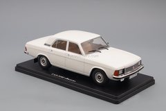 GAZ-3102 Volga white 1:24 Legendary Soviet cars Hachette #45