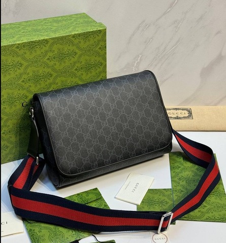 Сумка-мессенджер GUCCI GG Supreme