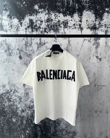 Футболка Balenciaga 656659white